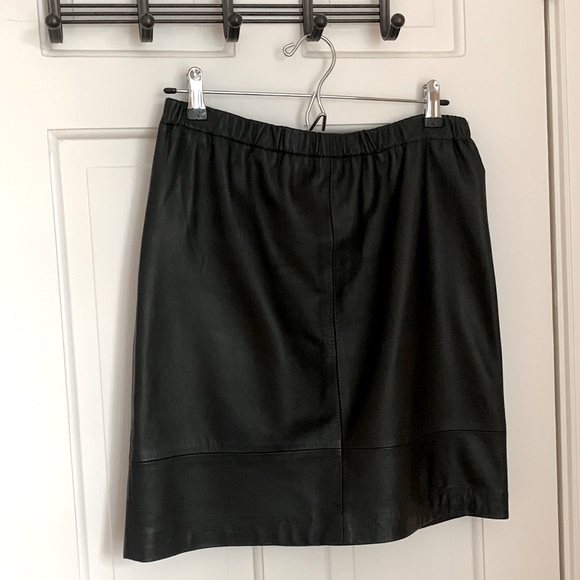 Kenneth Cole 100% leather skirt size 6 - Picture 2 of 5